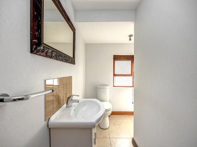 5 Bedroom House To Rent in Broadacres