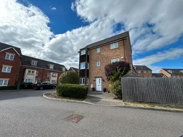 5 Bedroom House To Rent In Charisse Gardens MK4