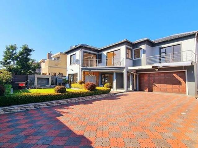5 Bedroom House to Rent in Crescent Wood Country Estate