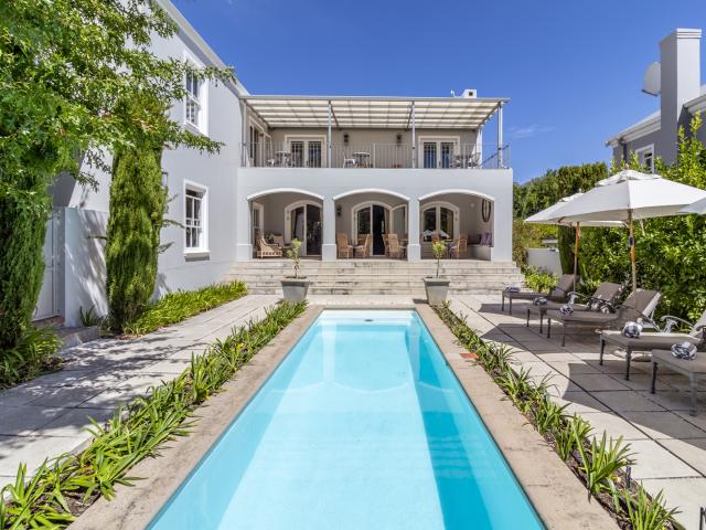 5 Bedroom house to rent in Franschhoek