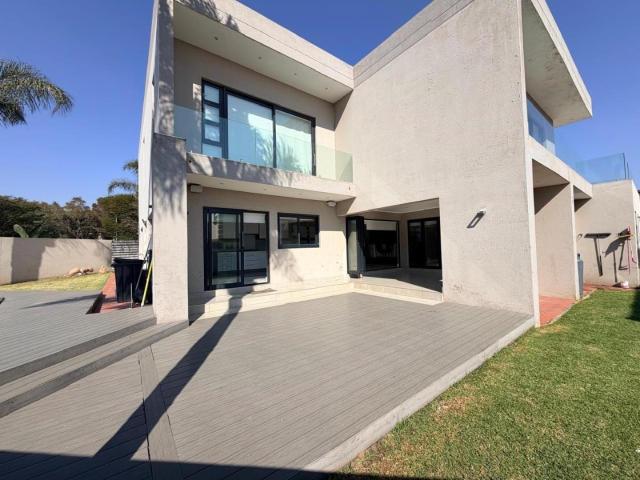 5 Bedroom House to Rent in Greenstone Hill
