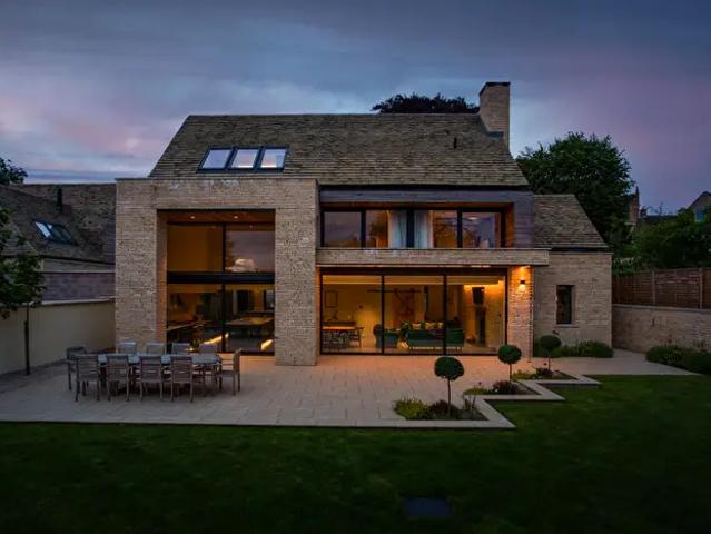 5 Bedroom House To Rent In Hawford House, Talbot Square, Stow on the wold, Gloucestershire, GL54