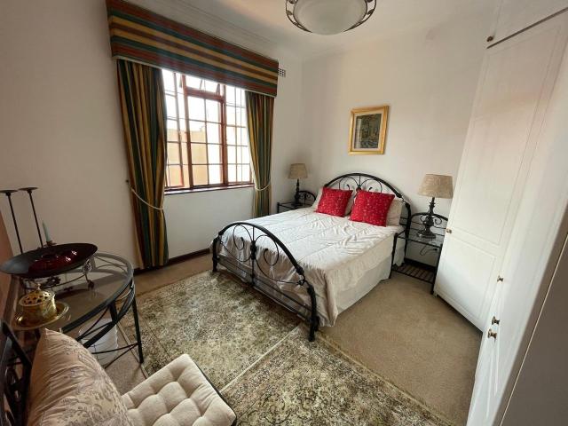 5 Bedroom House To Rent in Kensington