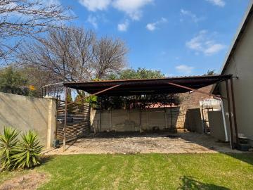 5 Bedroom House To Rent in Norkem Park