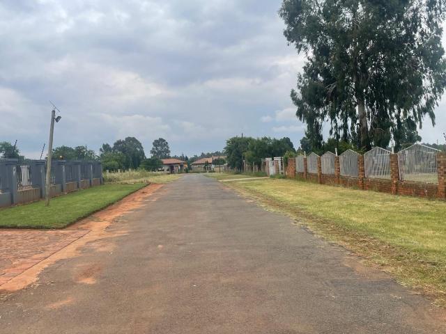 5 Bedroom House To Rent in Presidents Ranch
