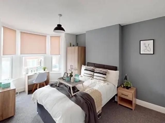 5 Bedroom House To Rent In Queens Road, Beeston, Nottingham, Nottinghamshire, NG9