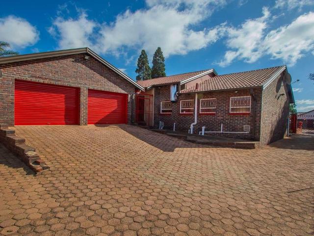 4 Bedroom house to rent in Rant En Dal, Krugersdorp
