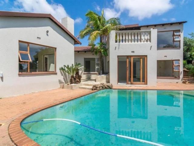 5 Bedroom House to Rent in Roodekrans