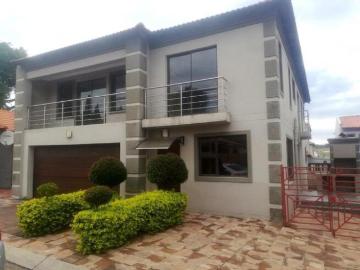 5 Bedroom House to Rent in Sagewood