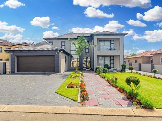 5 Bedroom house to rent in Savannah Country Estate, Pretoria