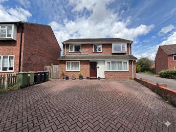 5 Bedroom House To Rent In Shorham Rise, MK8