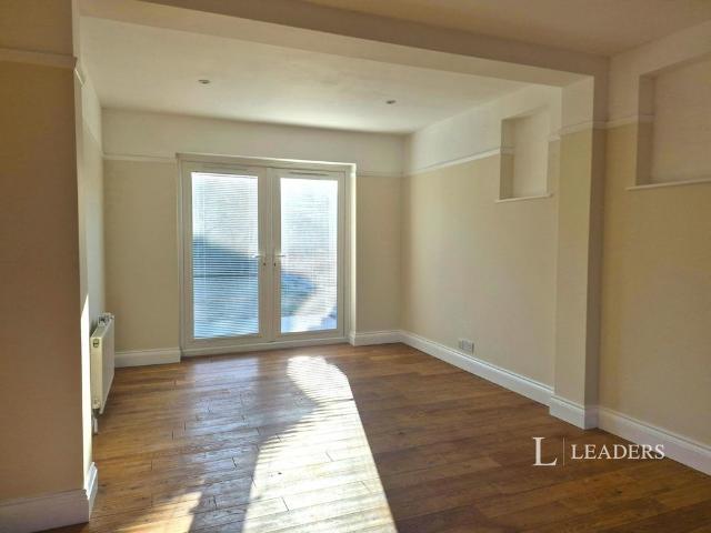 5 bedroom house to rent Kings Drive, Eastbourne, BN21