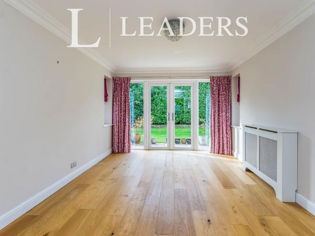 5 bedroom house to rent North Heath Lane, Horsham, RH12