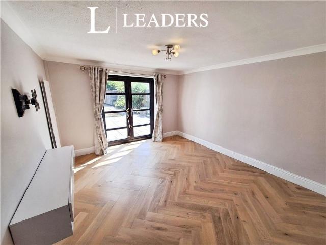 5 bedroom house to rent Sunnyridge Avenue, Marford, Wrexham, LL12