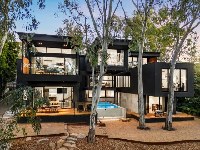 5 Bedroom House Templestowe VIC 105825788