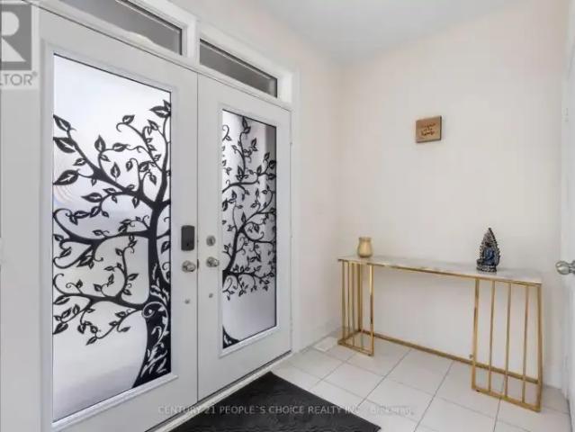 5 Bedroom House Vaughan ON 105543599