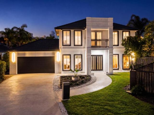 5 Bedroom House VARSITY LAKES QLD 104948730