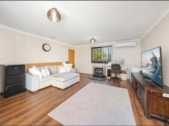 5 bedroom home VILLAWOOD 6 months rental