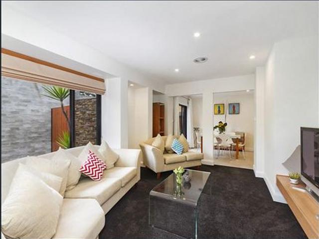 5 BEDROOM HOME WITH POOL