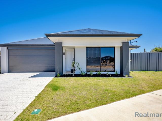 5 Bedroom Home Close to Stunning Beaches!