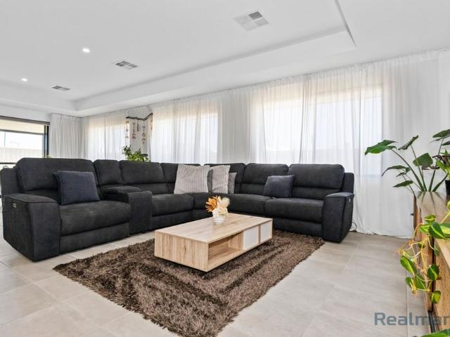 5 Bedroom Home Close to Stunning Beaches!