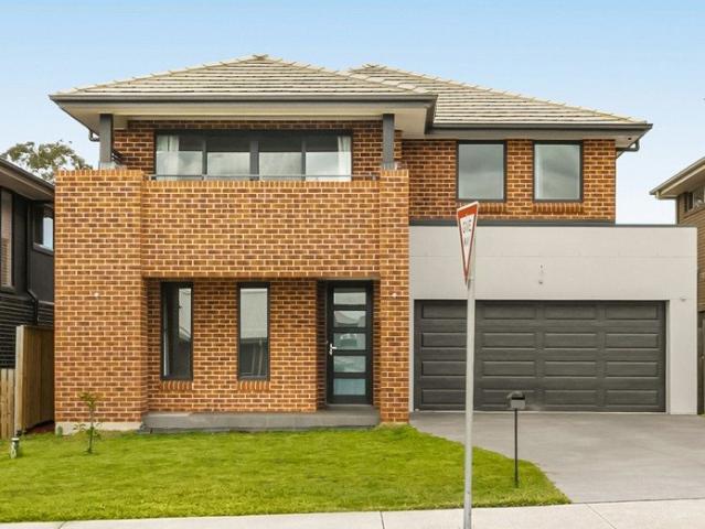 5 BEDROOM HOME IN THE HEART OF MENAGLE PARK