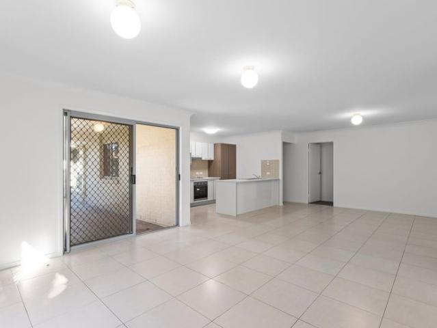 5 BEDROOM HOME IN BANKSIA GREENS