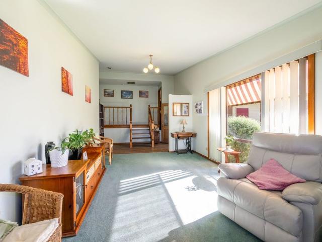 5 BEDROOM HOME IN MOOROOPNA!