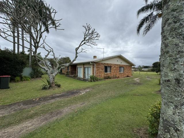 5 BEDROOM HOME IN NINGI