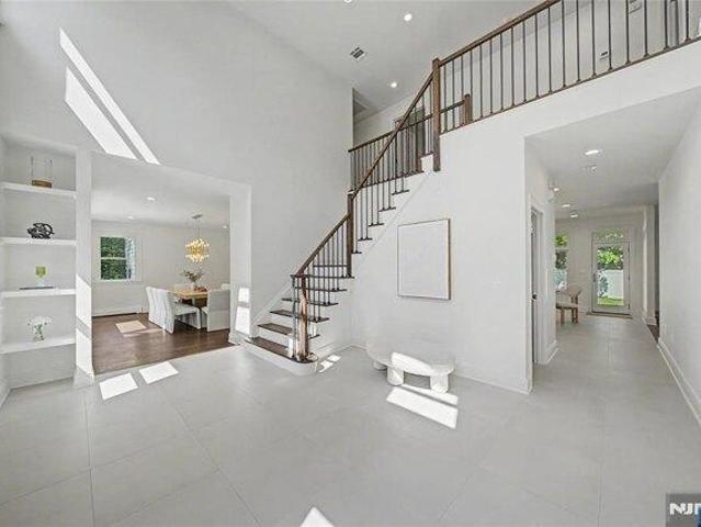5 bedroom, Haworth NJ 07641 105275109