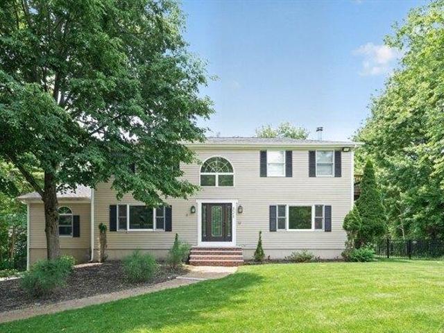 5 bedroom, Hanson MA 02341 104833356