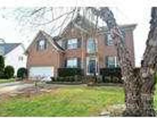 5 bedroom in Charlotte North Carolina 28262