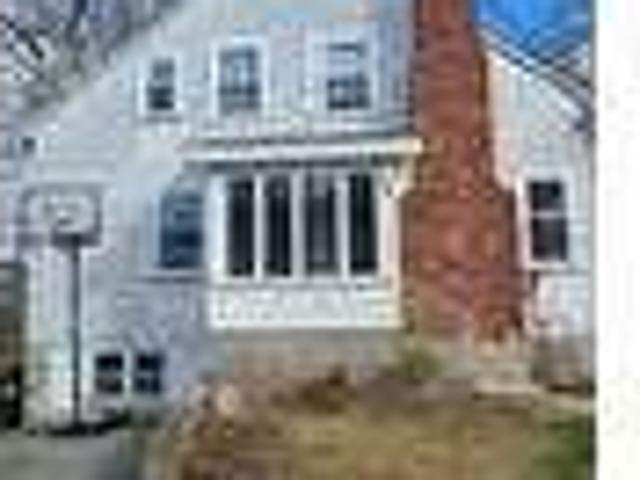 5 bedroom in Milton Massachusetts 02186