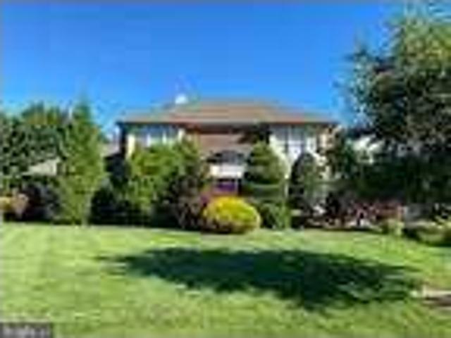 5 bedroom in Princeton Junction New Jersey 08550