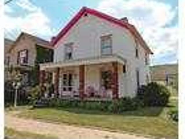 5 bedroom in Wellsburg West Virginia 26070