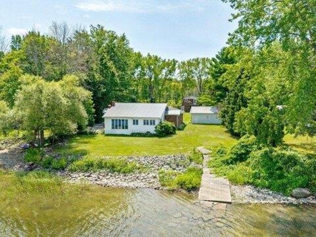 5 bedroom, Isle La Motte VT 05463 105511006
