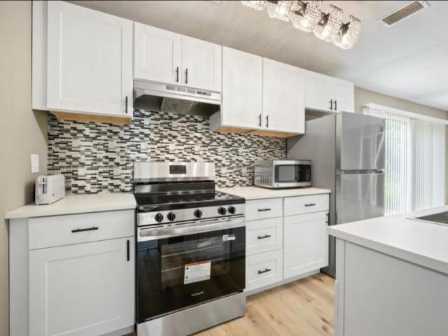 5 bedroom, Jacksonville FL 32208 106244567