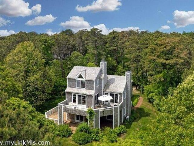 5 bedroom, Oak Bluffs MA 02557 105513212