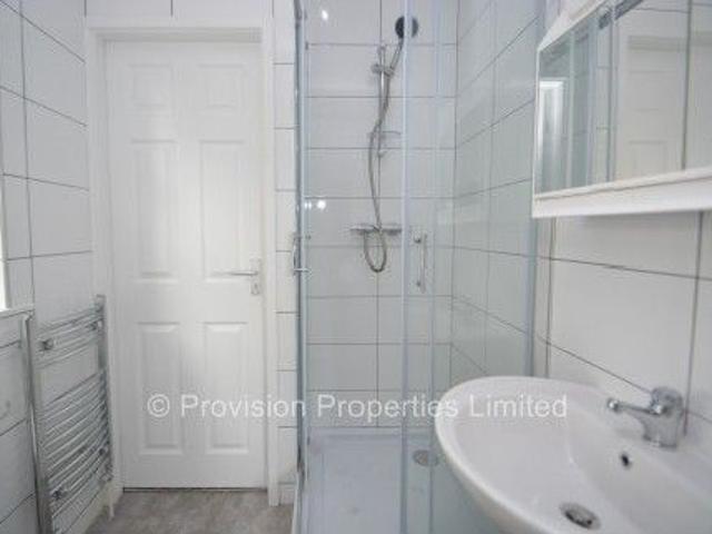 5 Bedroom Lets in Leeds