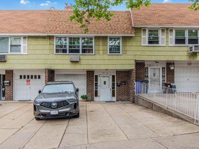 5 bedroom, LITTLE NECK NY 11362 104232398