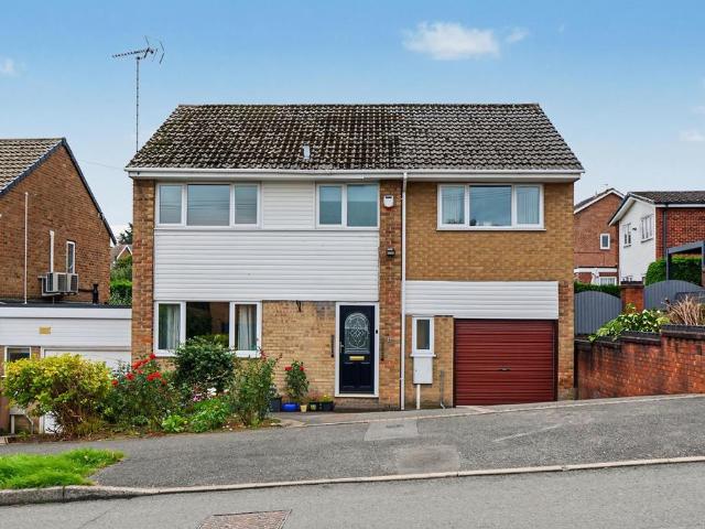 5 bedroom link detached house for sale