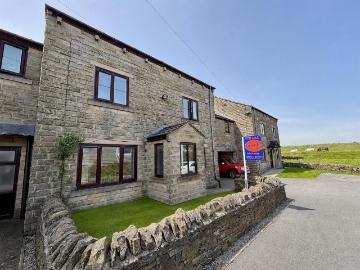 5 bedroom link detached house for sale
