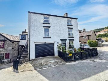5 bedroom link detached house for sale