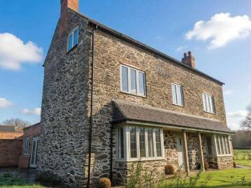 5 bedroom link detached house for sale