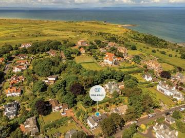 5 bedroom link detached house for sale
