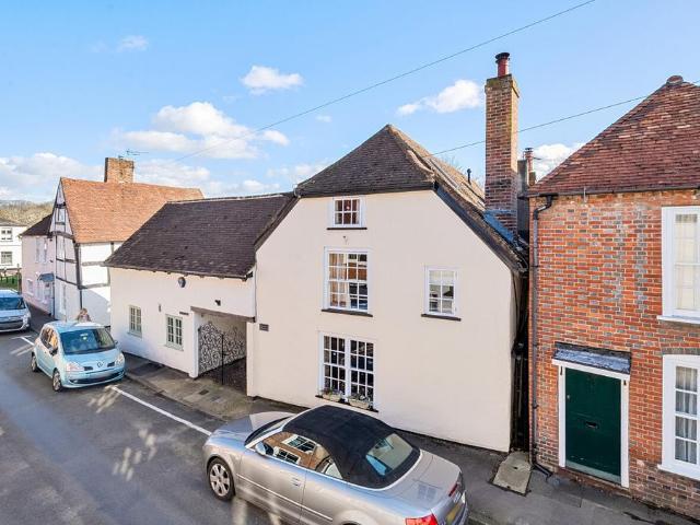 5 bedroom link detached house for sale