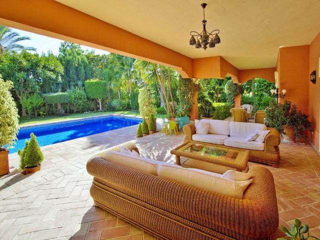 5 bedroom luxury House for rent in Milla de oro, Marbella, Andalusia