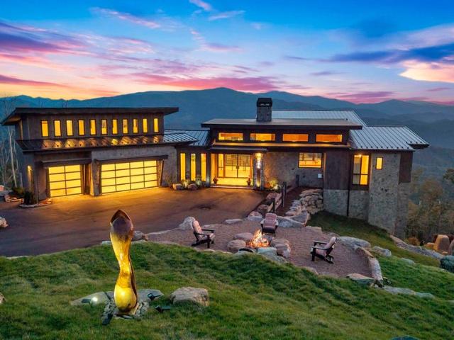 5 bedroom luxury House for sale in 294 Silver Eagle Trail Banner Elk, North Carolina 28604, Banner Elk, North Carolina