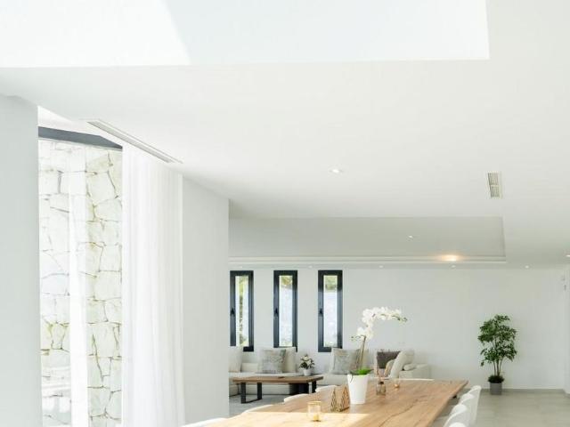 5 bedroom luxury Villa for rent in Benahavís, Andalusia