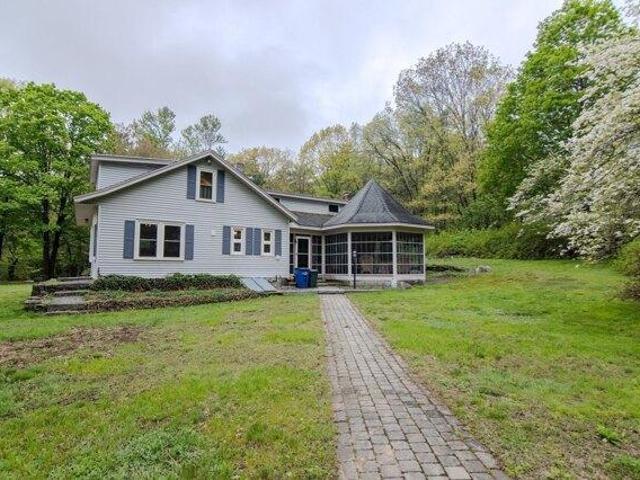 5 bedroom, Lunenburg MA 01462 105495682